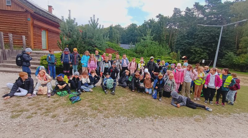 zdjęcie grupowe klas 3