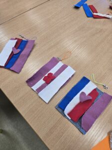 przygotowane breloczki