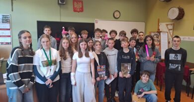 zdjęcie grupowe uczestników zmagań