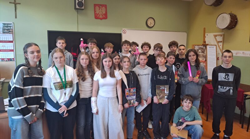 zdjęcie grupowe uczestników zmagań