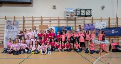 zdjęcie grupowe wszystkich drużyn