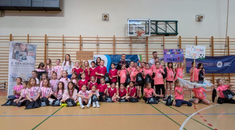 zdjęcie grupowe wszystkich drużyn