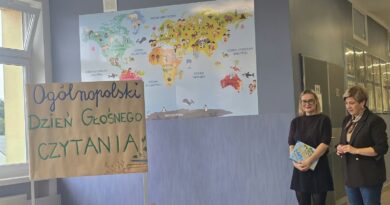 rozpoczecie obchodow Ogólnopolskiego Dnia Głośnego Czytania w naszej szkole